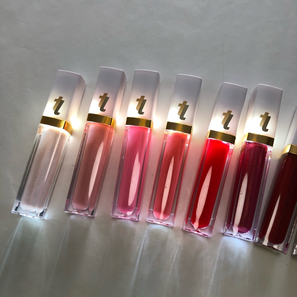 True Lipz Lustre Lipgloss All shades available